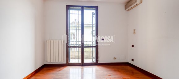 2 bedrooms Duplex in Reggio Emilia, Italy No. 365789 20