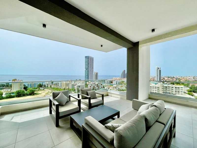 Apartamento de 3 dormitorios en Mouttagiaka, Cyprus No. 8699