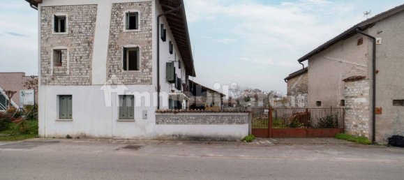 Вилла с 4 спальнями в Порденоне, Италия № 19961 42