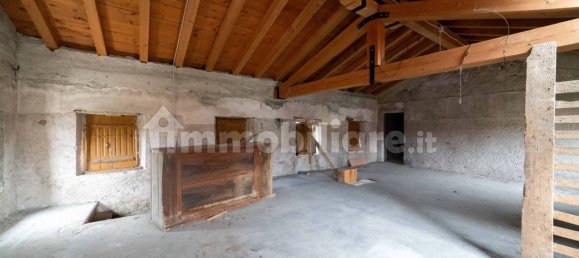 Вилла с 4 спальнями в Порденоне, Италия № 19961 33