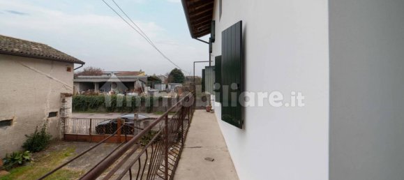 Вилла с 4 спальнями в Порденоне, Италия № 19961 23