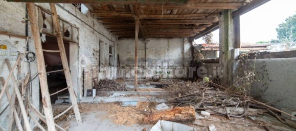 Вилла с 4 спальнями в Порденоне, Италия № 19961 38