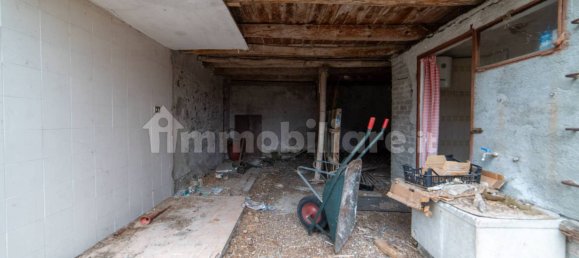 Вилла с 4 спальнями в Порденоне, Италия № 19961 37