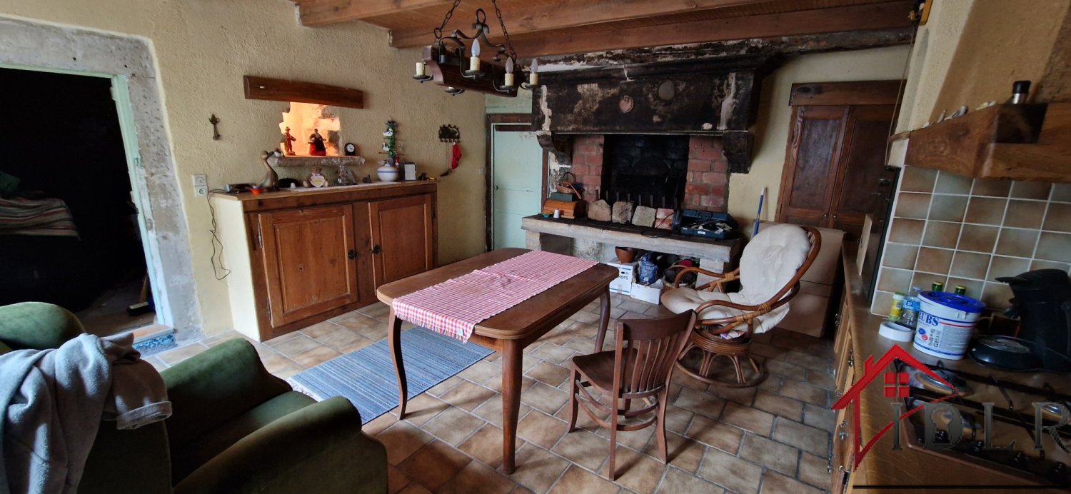 3 chambres Maison à Châtillon-sur-Saône, France No. 92776