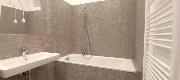 3 rooms Apartment in Alsergrund, Austria No. 183535 5