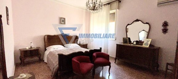 Apartamento de 3 dormitorios en Priolo Gargallo, Italy No. 201286 14