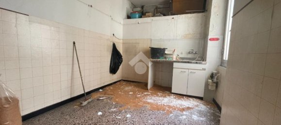 6-salle Appartement à Genoa, Italy No. 238836 20