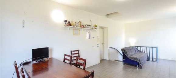 5غرفة منزل في Carugo, Italy رقم 5089 42