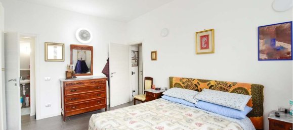 5غرفة منزل في Carugo, Italy رقم 5089 33