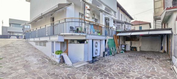 5غرفة منزل في Carugo, Italy رقم 5089 10