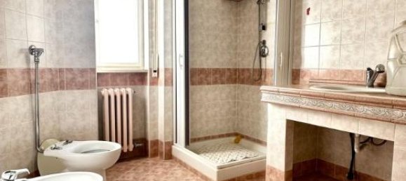 Apartamento de 5 divisões em Taranto, Italy N.º 15544 8