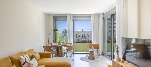 2 bedrooms Apartment in Estepona, Spain No. 184893 3