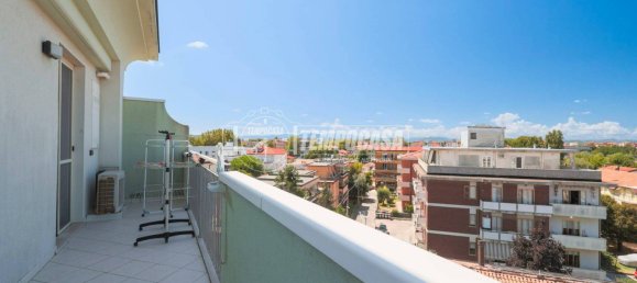 Apartamento de 2 dormitorios en Rimini, Italy No. 299159 17