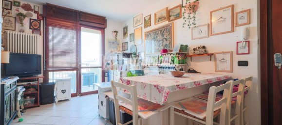 Apartamento de 2 dormitorios en Rimini, Italy No. 299159 2