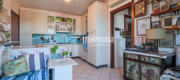 Apartamento de 2 dormitorios en Rimini, Italy No. 299159 3