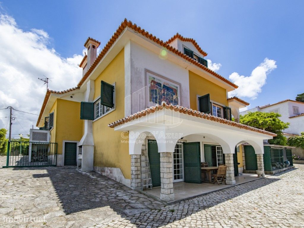 6 bedrooms House in Sesimbra, Portugal No. 140055