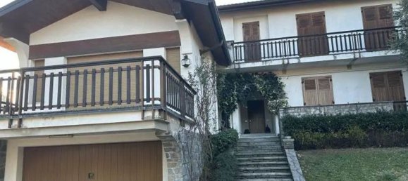 Вилла с 7 комнатами в Эрба, Италия № 3269 3