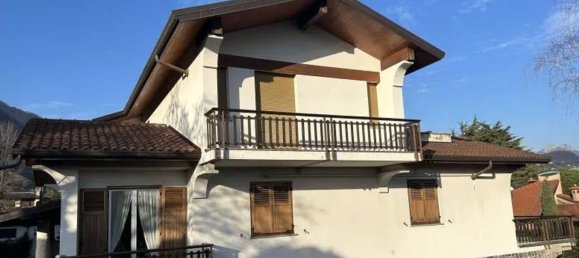 Вилла с 7 комнатами в Эрба, Италия № 3269 23