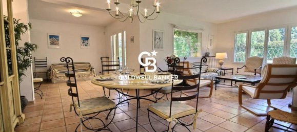 6 bedrooms Villa in Antibes, France No. 298420 3