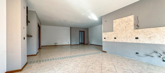 4 rooms Apartment in Romagnano Sesia, Italy No. 237505 3