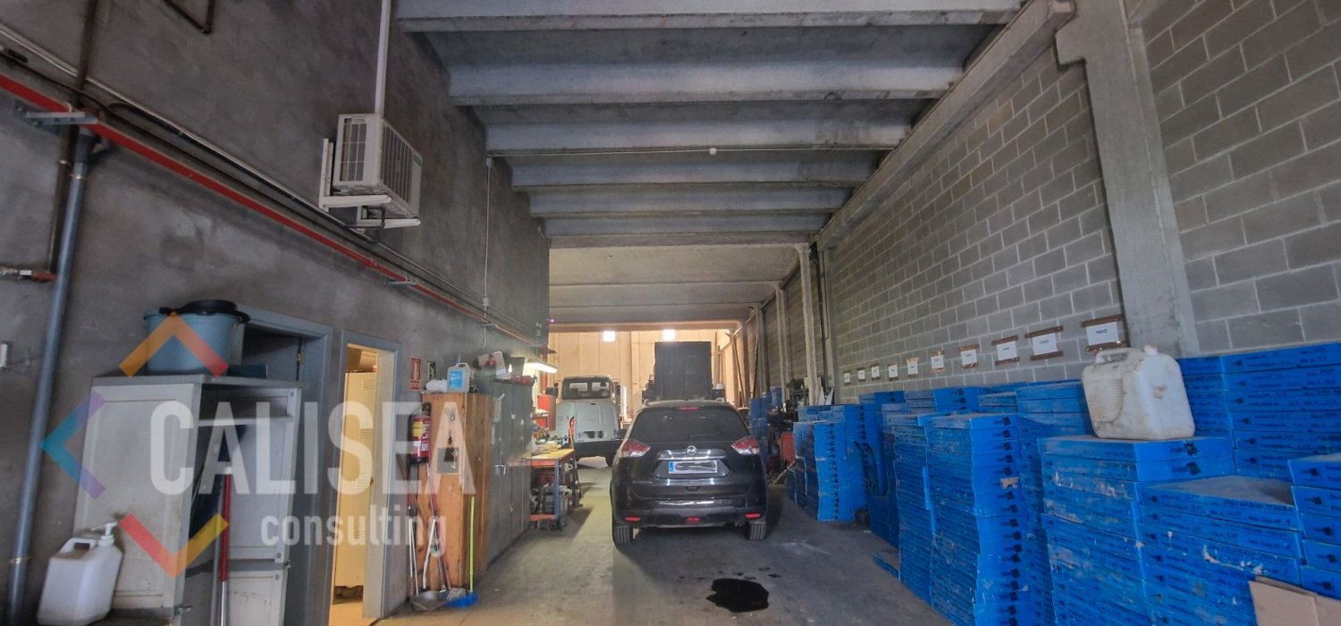 Armazém em Barcelona, Spain 697 m² N.º 160269