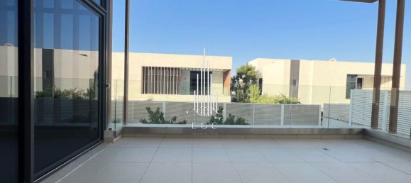 5 bedrooms Villa in Yas Island, UAE No. 26850 23