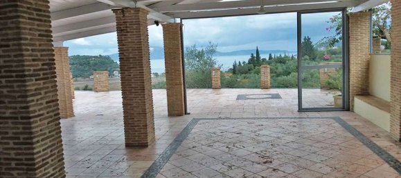  Commercial property in Zakynthos, Greece No. 647 13