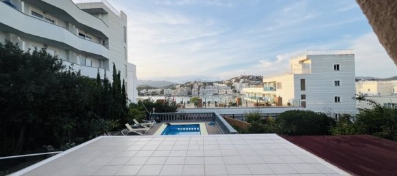 Casa de 4 dormitorios en Santa Ponsa, Spain No. 16283 8