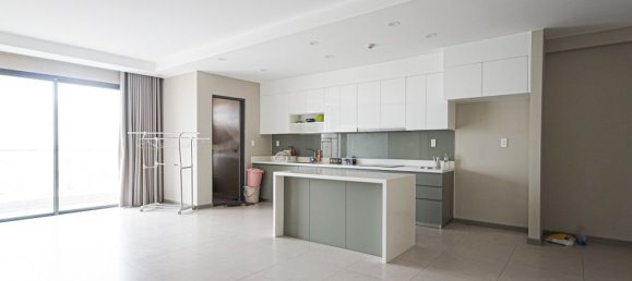 3 bedrooms Apartment in District 4, Vietnam No. 17670 3