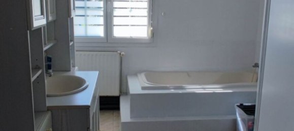 3 bedrooms House in Seine-Maritime, France No. 278058 3