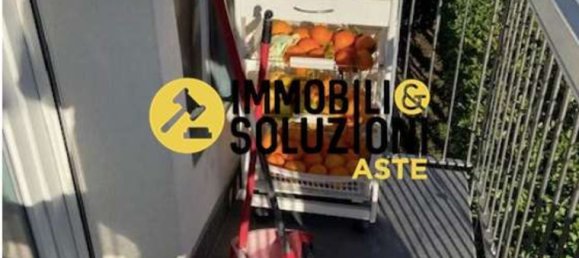 6 rooms Apartment in Verdello, Italy No. 184984 5