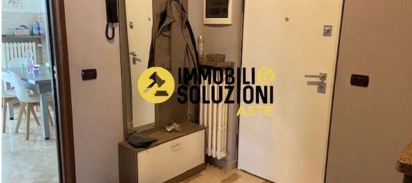 6 rooms Apartment in Verdello, Italy No. 184984 4