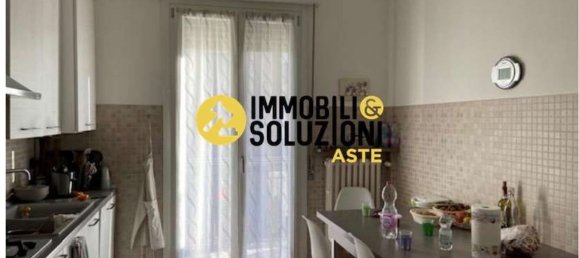 6 rooms Apartment in Verdello, Italy No. 184984 8