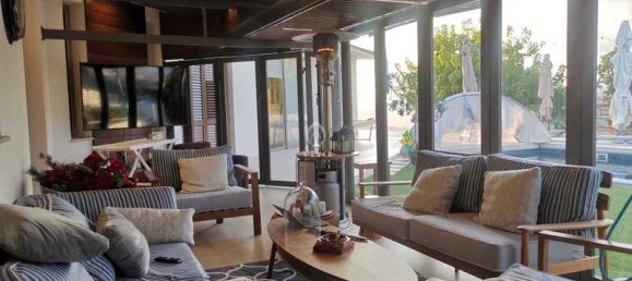 4 Schlafzimmer Gewerbliche Immobilie in Mesa Geitonia, Cyprus, Nr. 19028 6