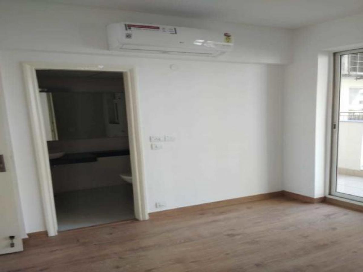 Дом с 3 спальнями в Гургаон, Индия № 29105