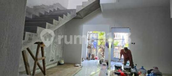 3 bedrooms House in Jakarta, Indonesia No. 2581 2