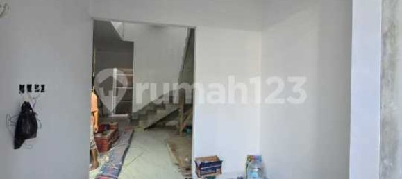 3 bedrooms House in Jakarta, Indonesia No. 2581 5