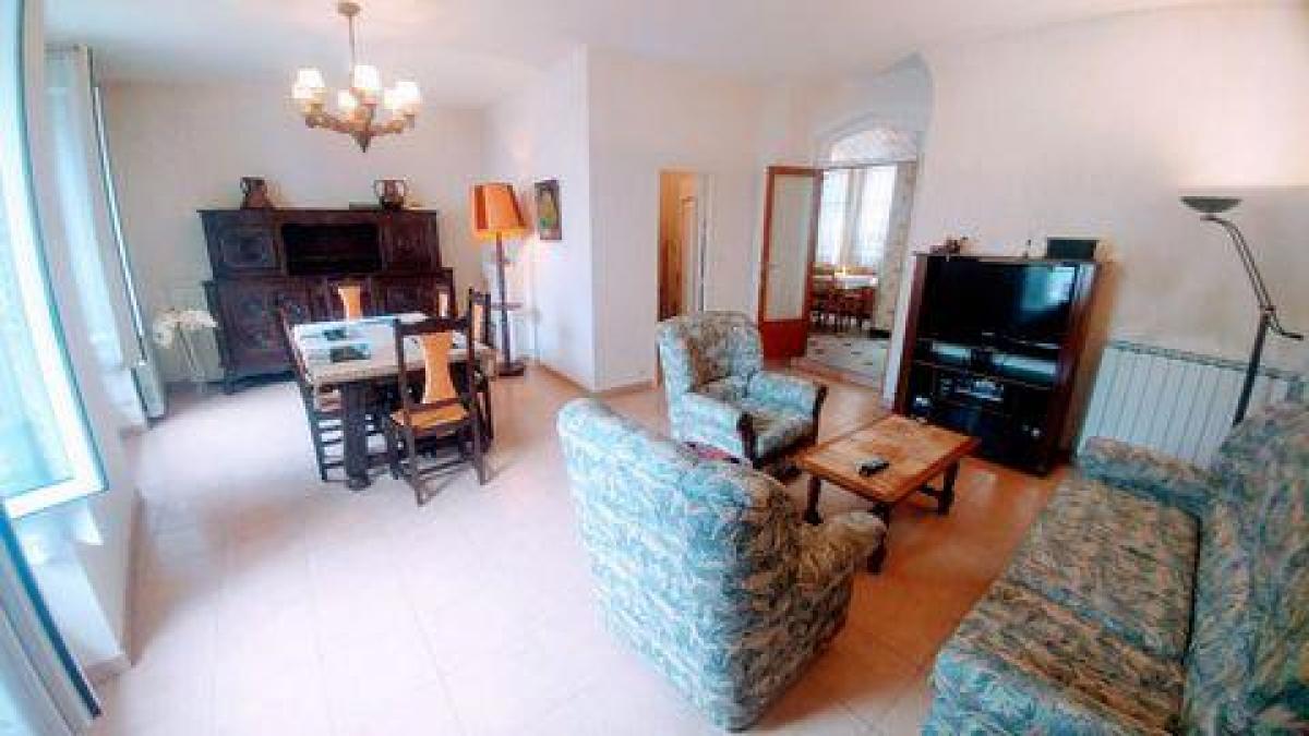 2 bedrooms House in Lourdes, France No. 27205