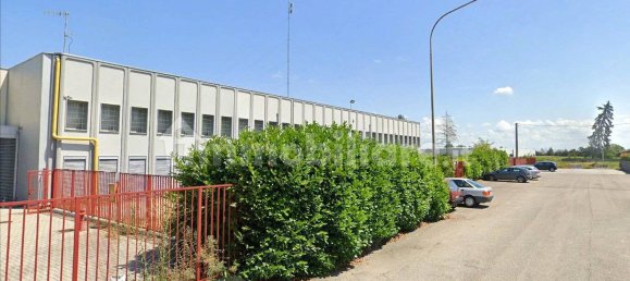 Almacén de 5 habitaciónes en Ostiglia, Italy No. 321505 19