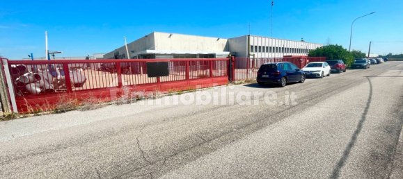 Almacén de 5 habitaciónes en Ostiglia, Italy No. 321505 28