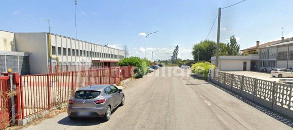 Almacén de 5 habitaciónes en Ostiglia, Italy No. 321505 20