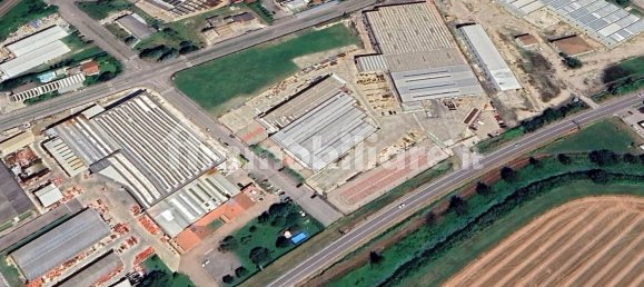 Almacén de 5 habitaciónes en Ostiglia, Italy No. 321505 4