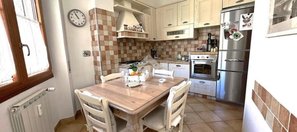 4 rooms Penthouse in Rome, Italy No. 131546 8