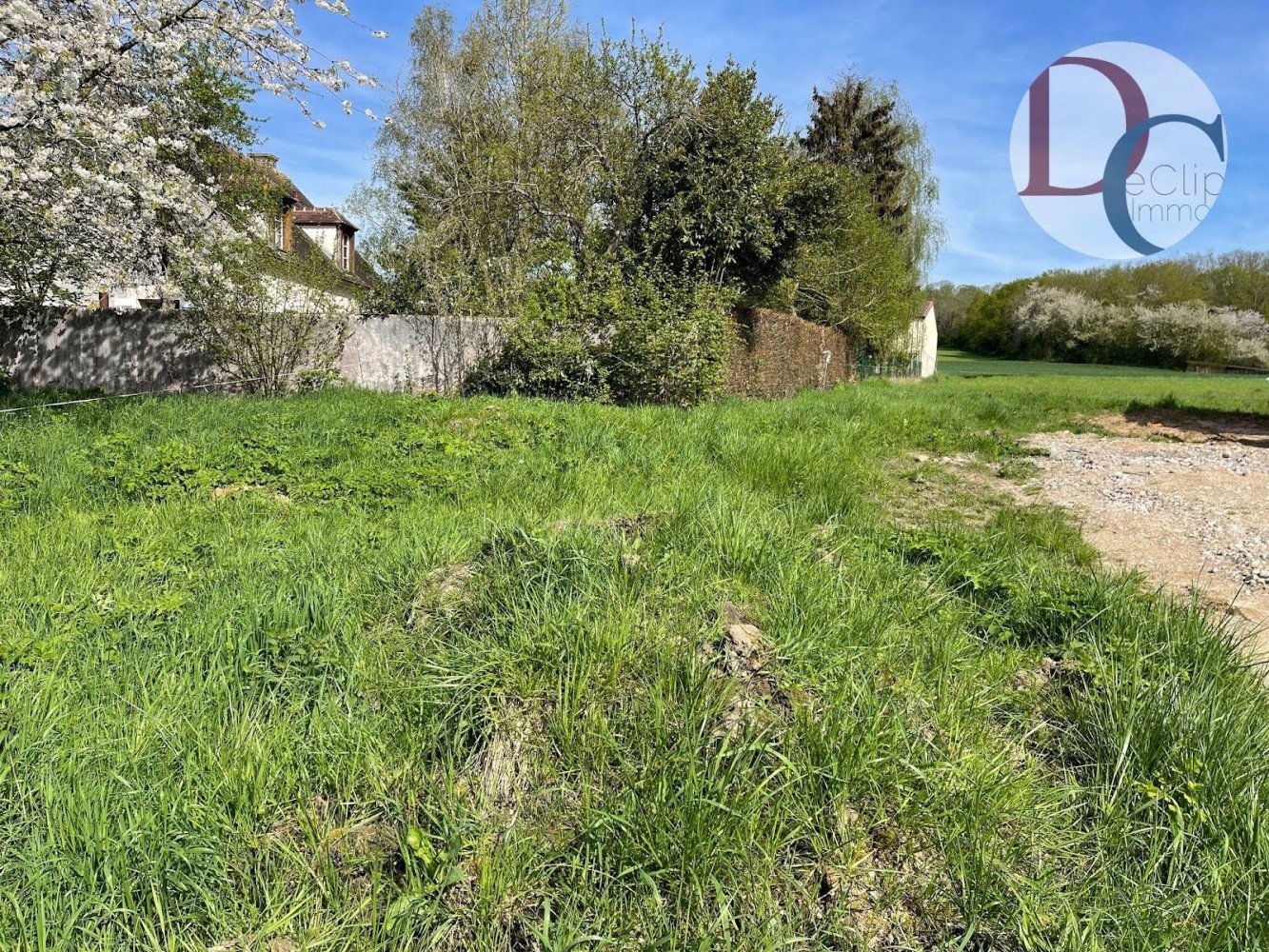 Terrain à Villeneuve-sur-Verberie, France 590m² No. 72658