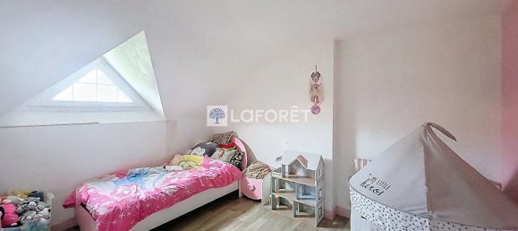 4 bedrooms House in Deuillet, France No. 156215 7