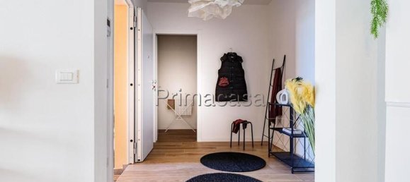 5 bedrooms Apartment in Vicenza, Italy No. 315474 4