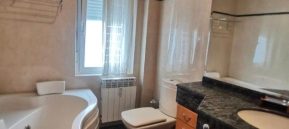 3 bedrooms Apartment in Horta-Guinardo, Spain No. 135960 2