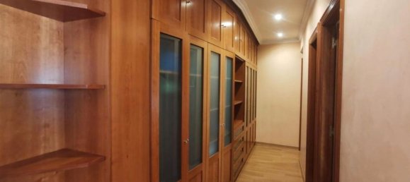 3 bedrooms Apartment in Horta-Guinardo, Spain No. 135960 6