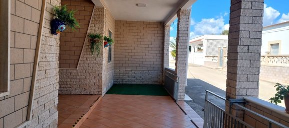 Дом с 6 комнатами в Мандурия, Италия № 19207 4