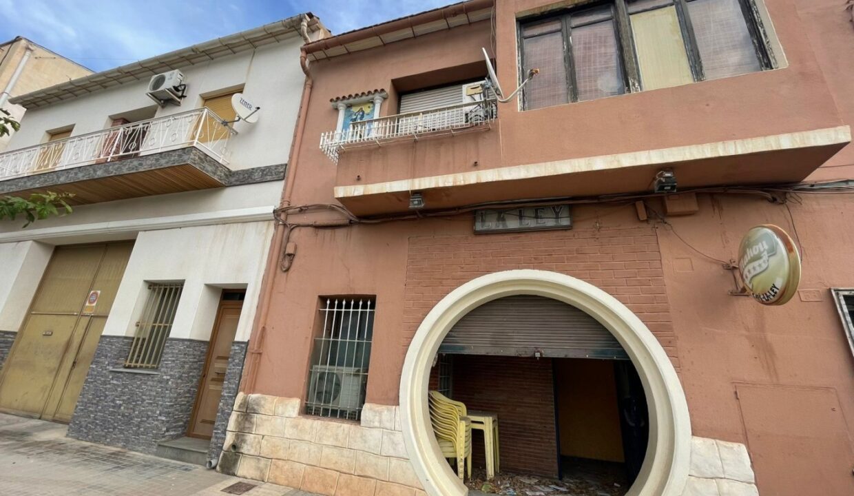 Villa de 4 dormitorios en Monforte del Cid, Spain No. 132839